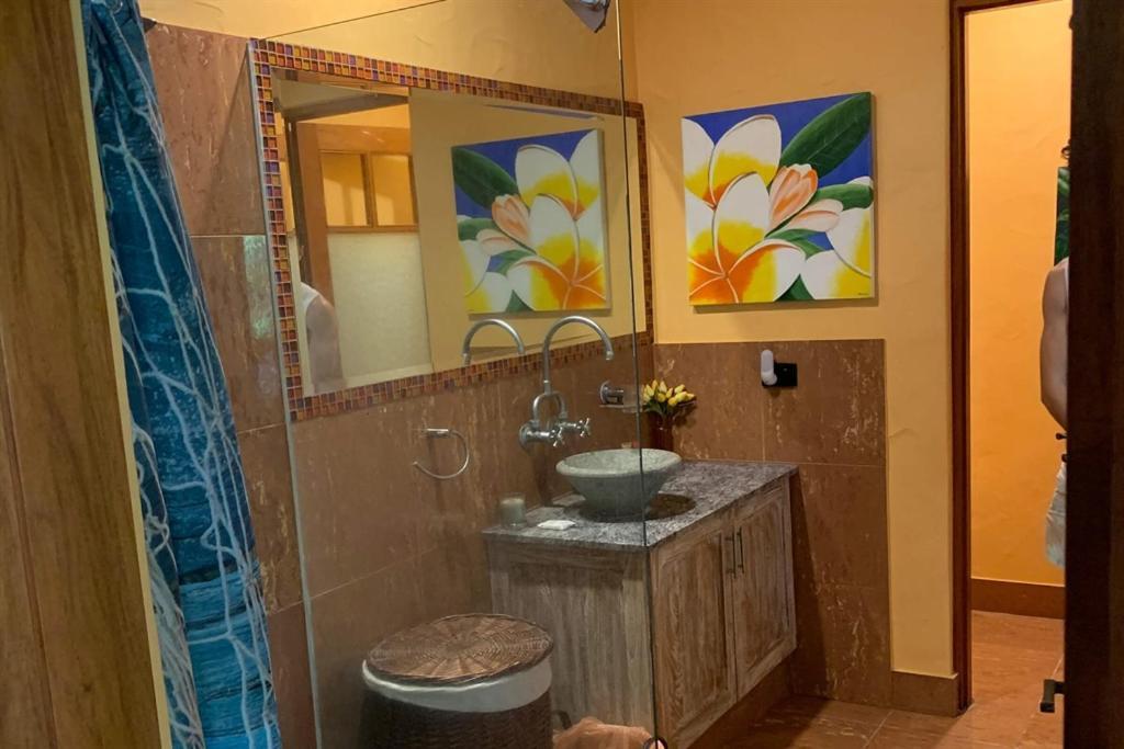 Beachfront Dolphin Cabin Oak Beach Екстериор снимка
